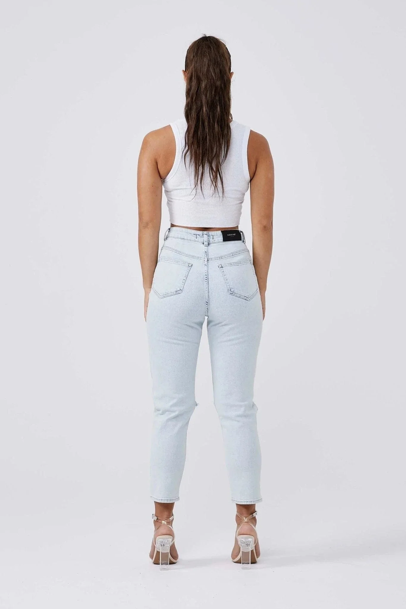 MOM JEANS KNEE RIPPED - BLEACH WASH - Image 8