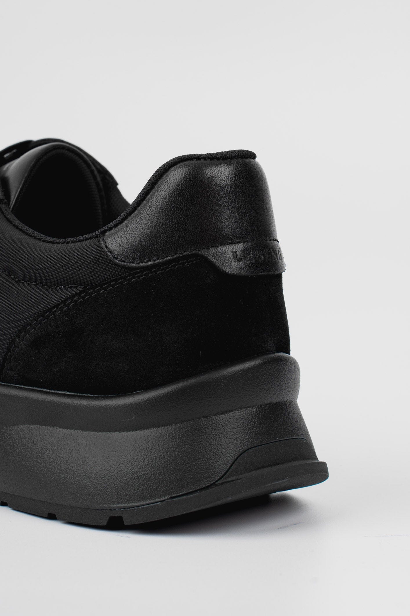FORMA RUNNER - BLACK - Image 5