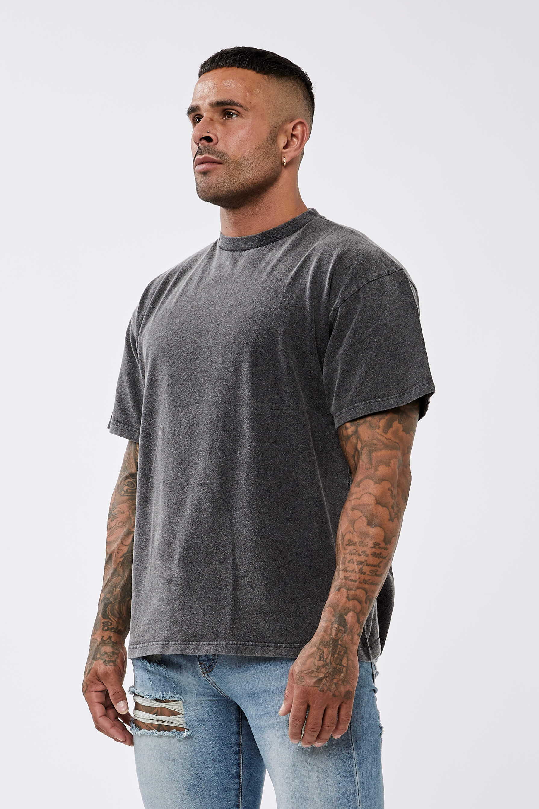 LEGEND* BASICS OVERSIZED T-SHIRT - WASHED GREY - Image 5