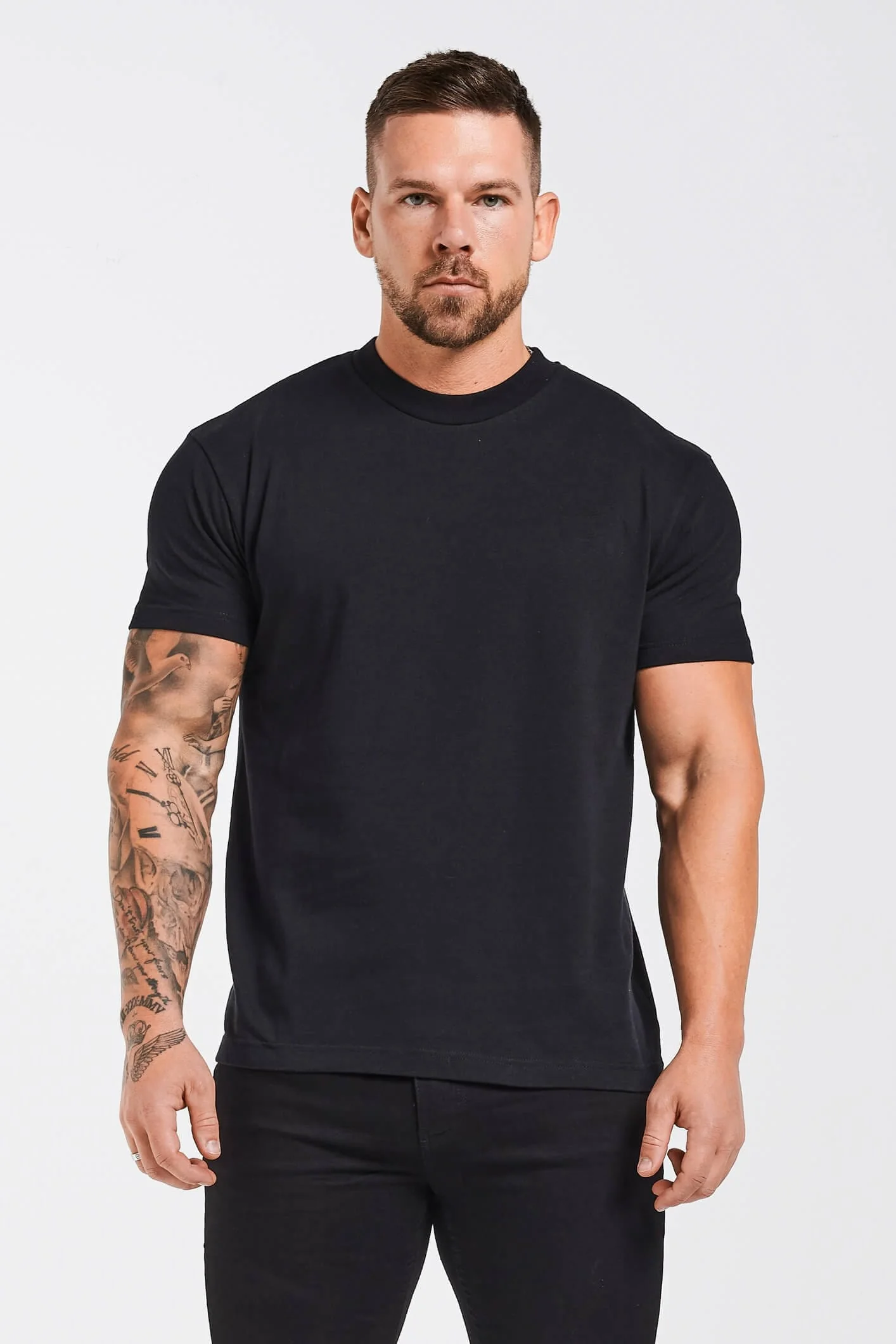 PREMIUM BASICS T-SHIRT - BLACK - Image 9