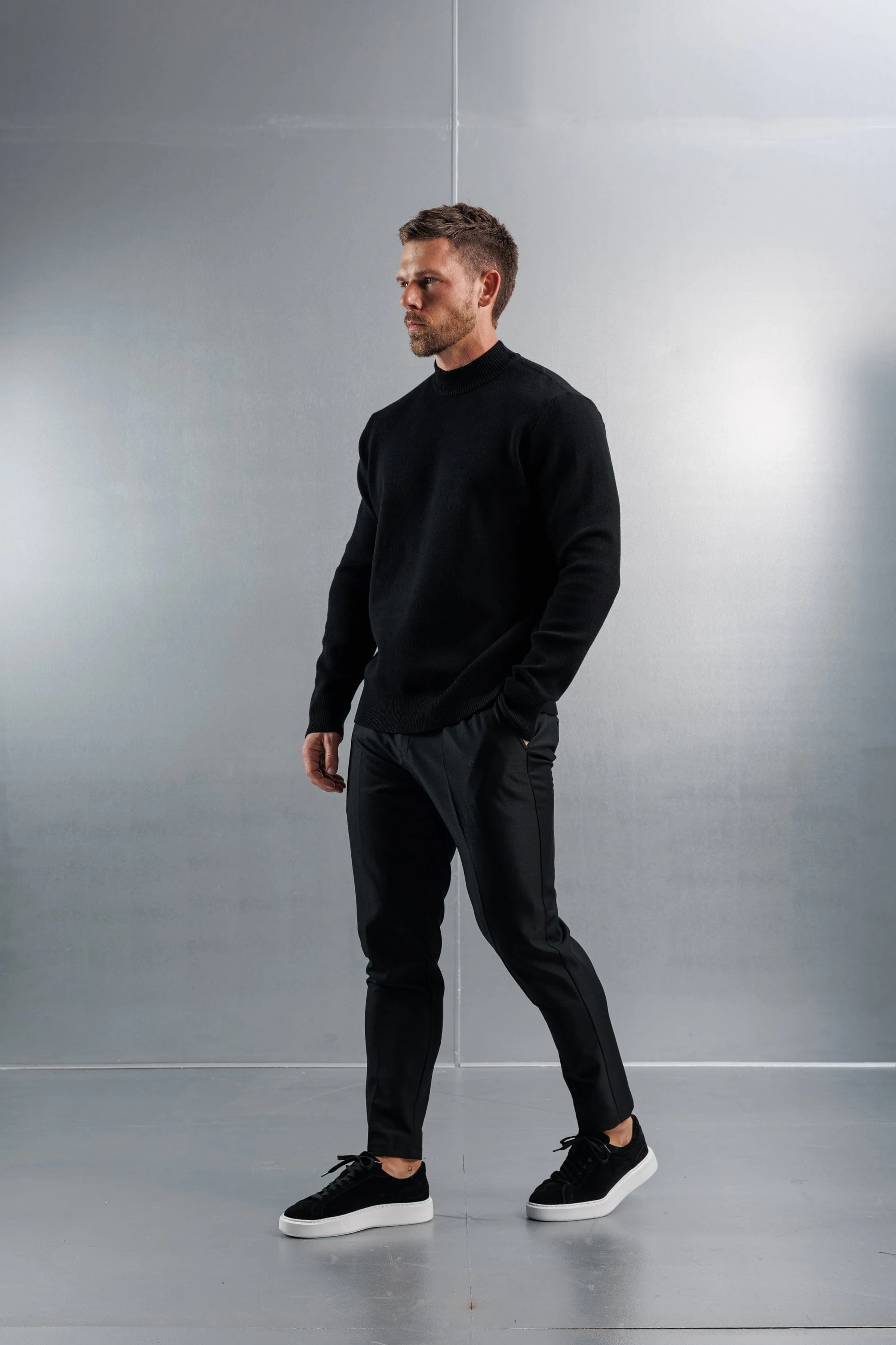 MOCK NECK SWEATER - BLACK - Image 5