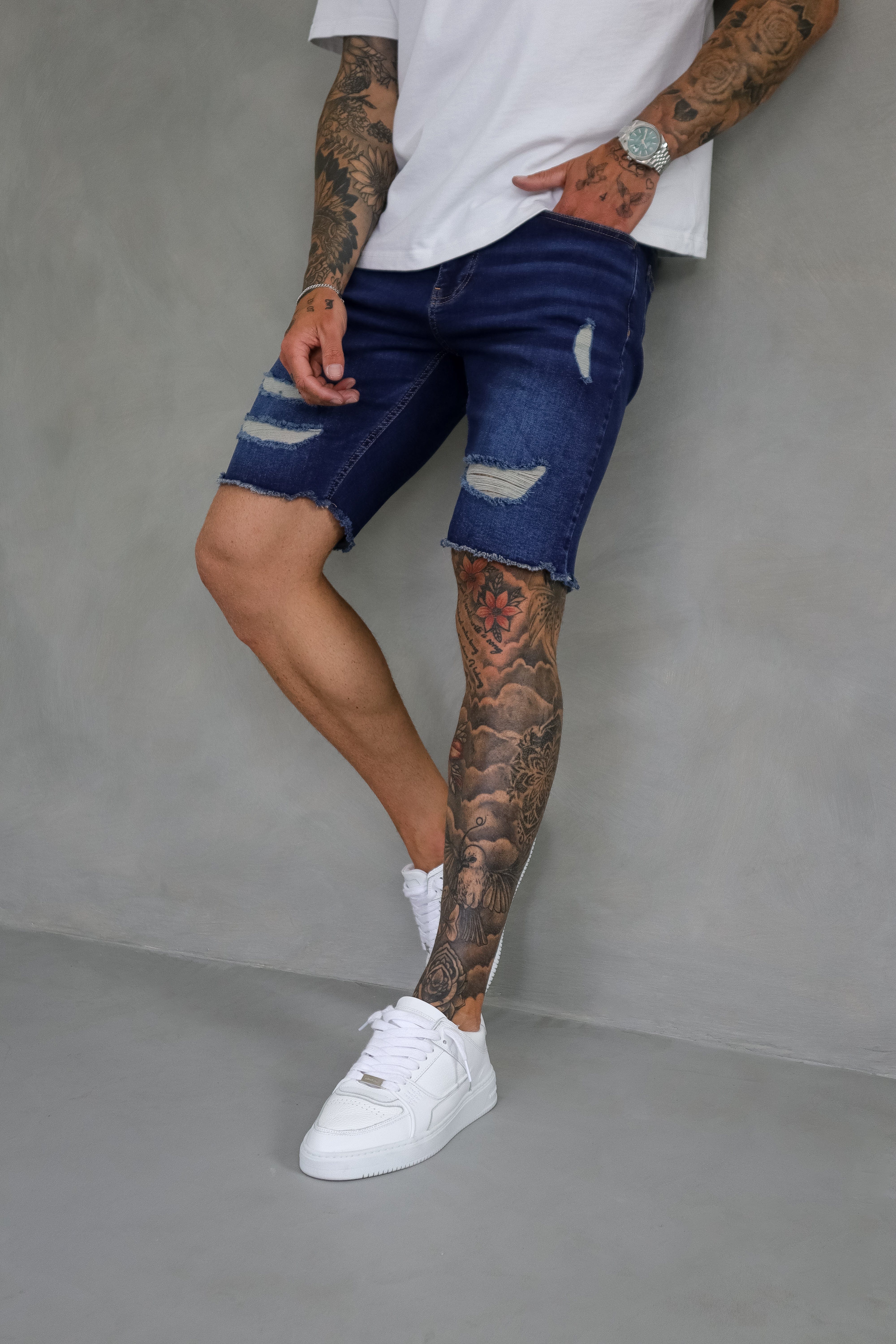 SLIM DENIM SHORT - DARK BLUE RIPPED - Image 4
