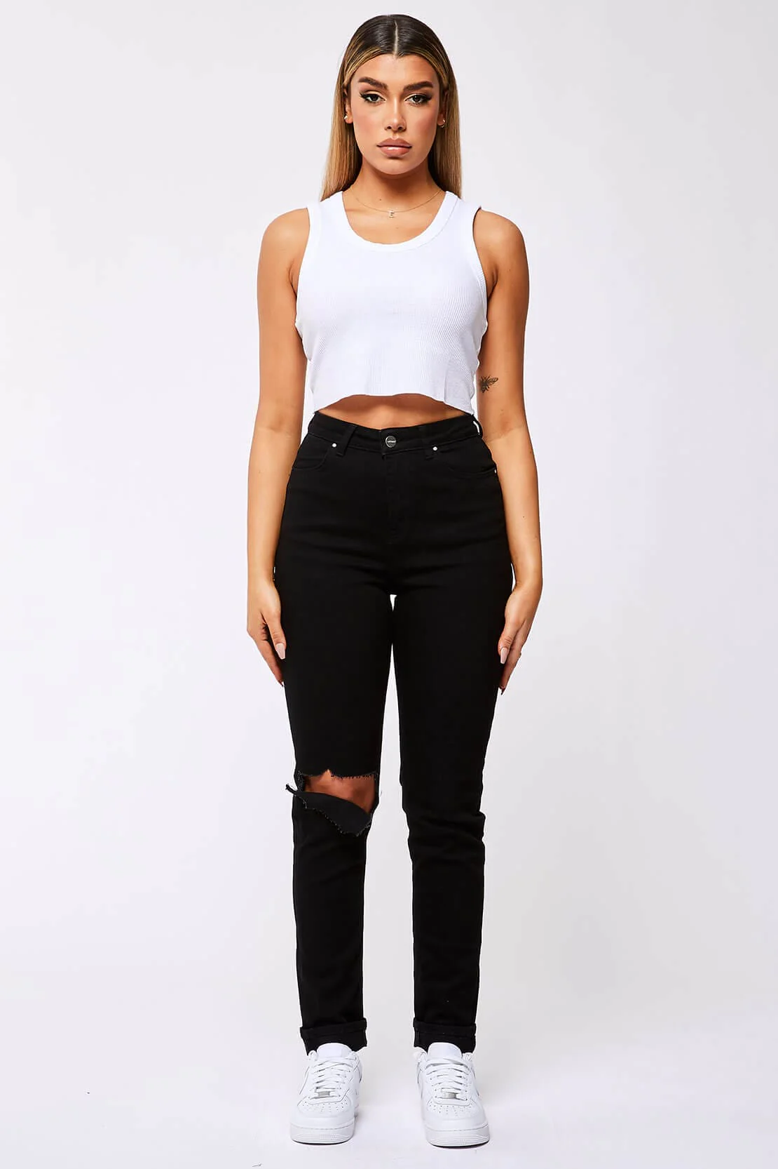 STRAIGHT LEG JEANS - BLACK DESTROYED KNEE - Image 4