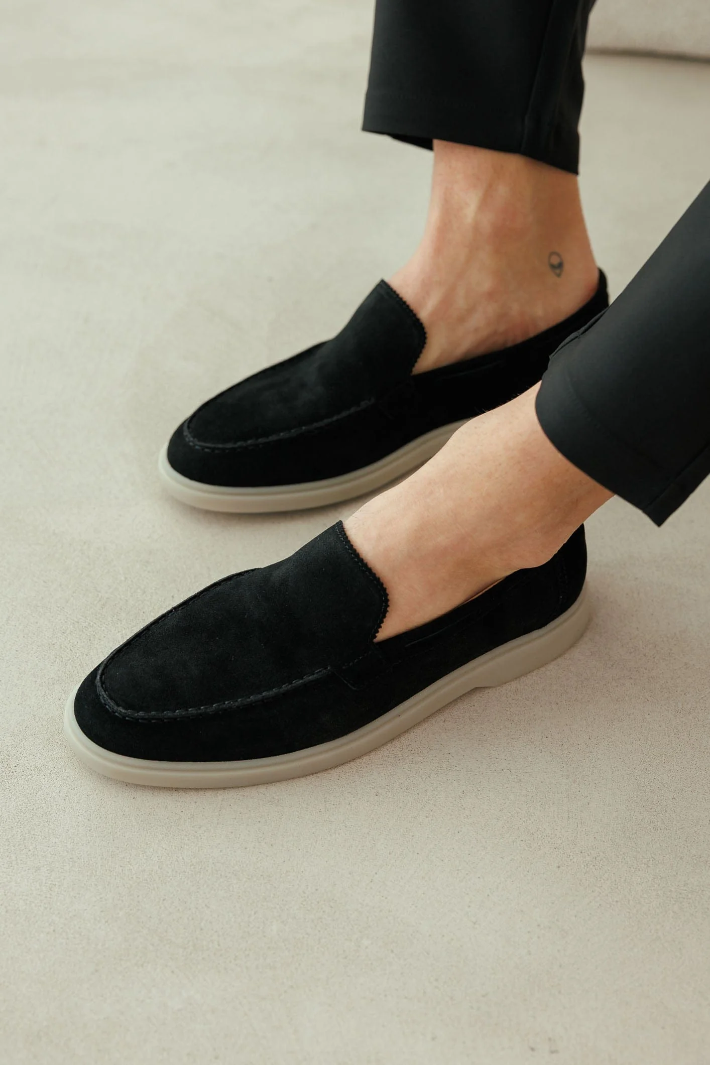 SUEDE LOAFER - BLACK - Image 4