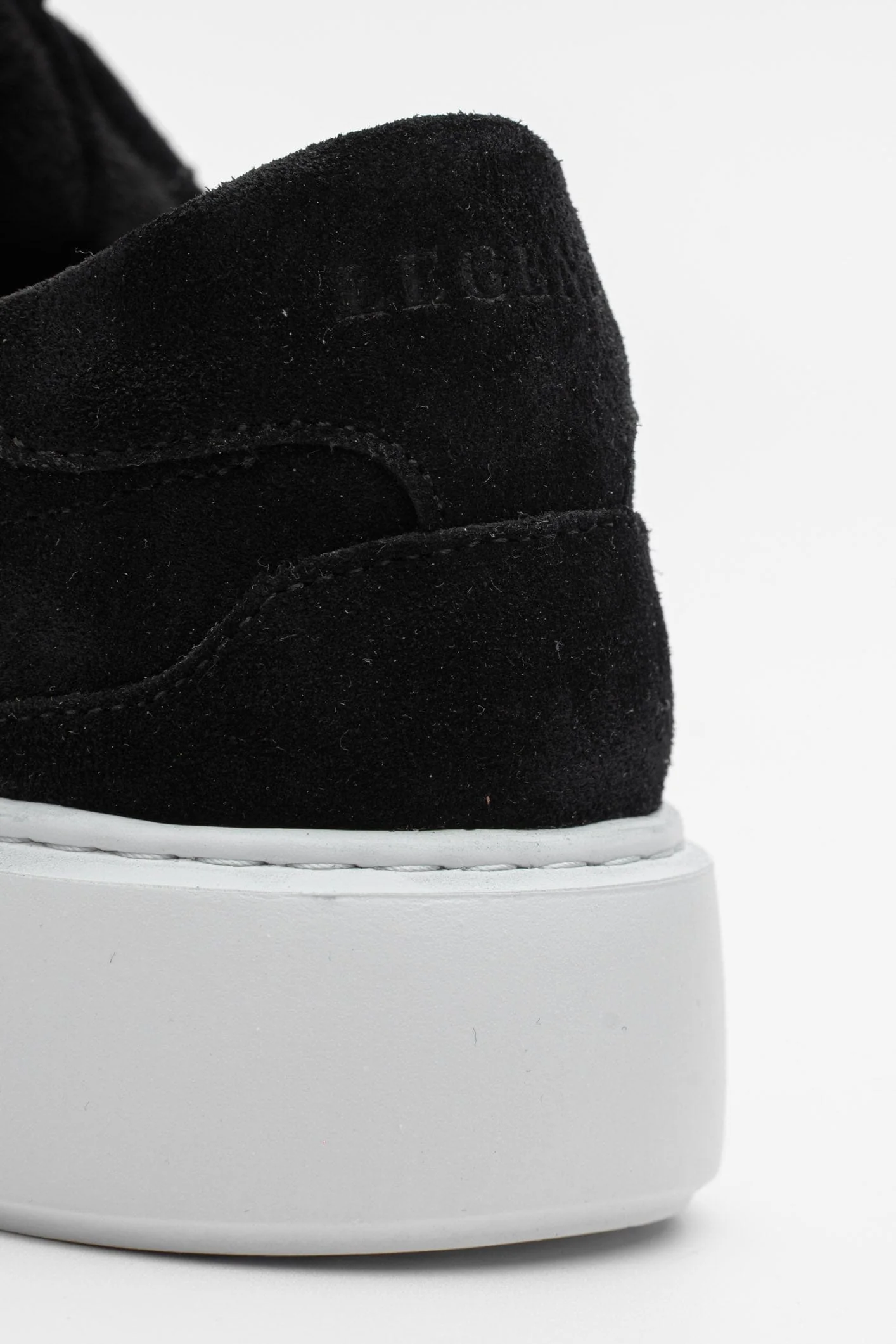SUEDE TRAINER - BLACK - Image 6