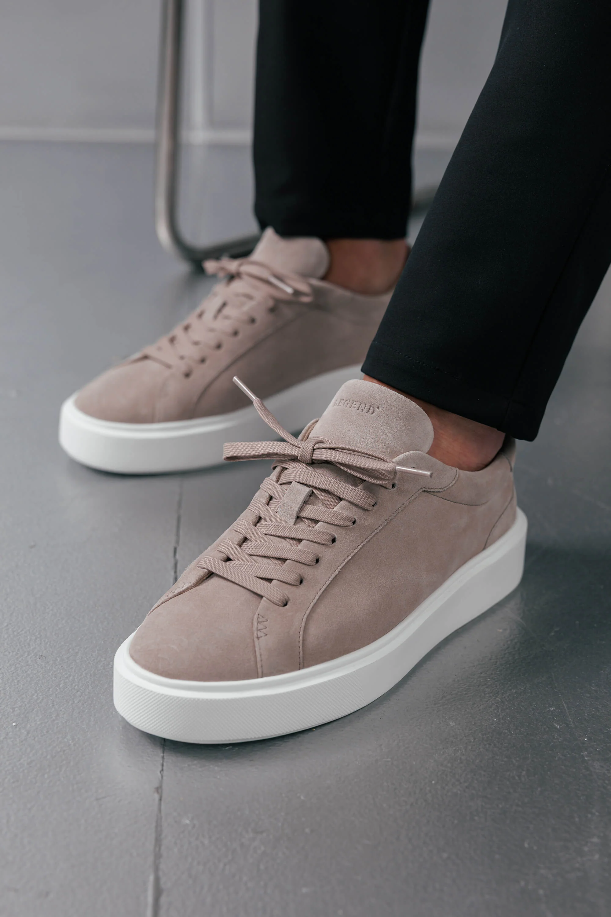 SUEDE TRAINER - BEIGE - Image 3