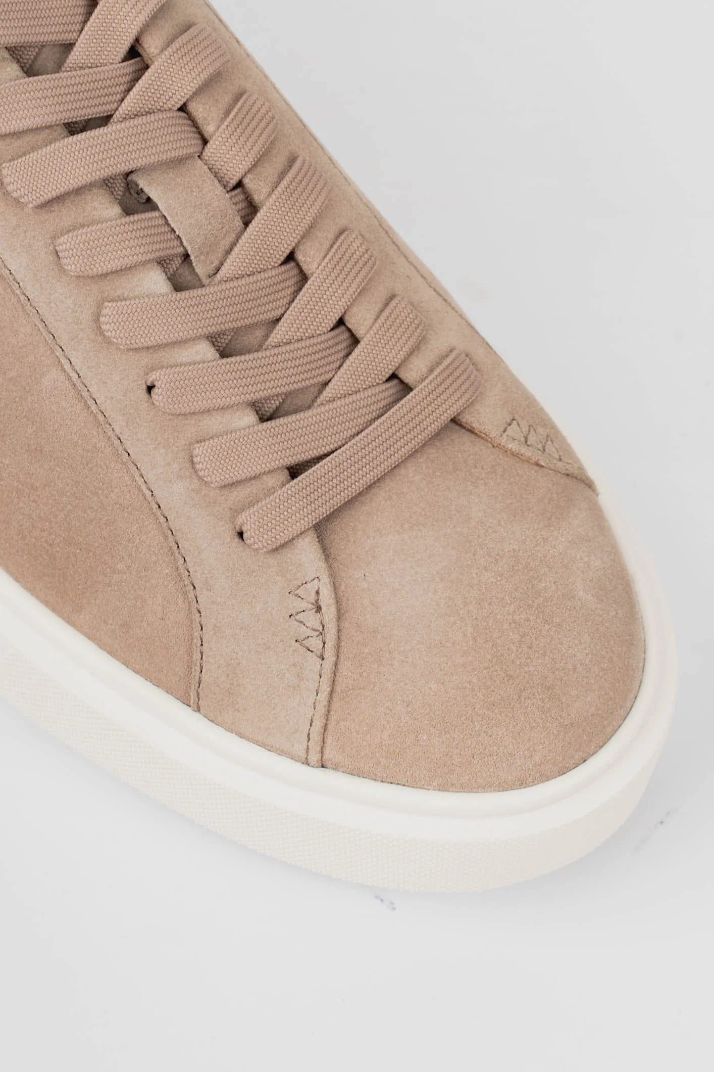 SUEDE TRAINER - BEIGE - Image 7