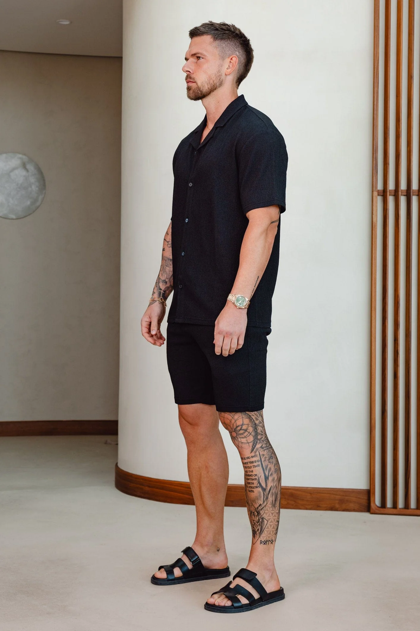 TEXTURED SHORTS - BLACK - Image 4