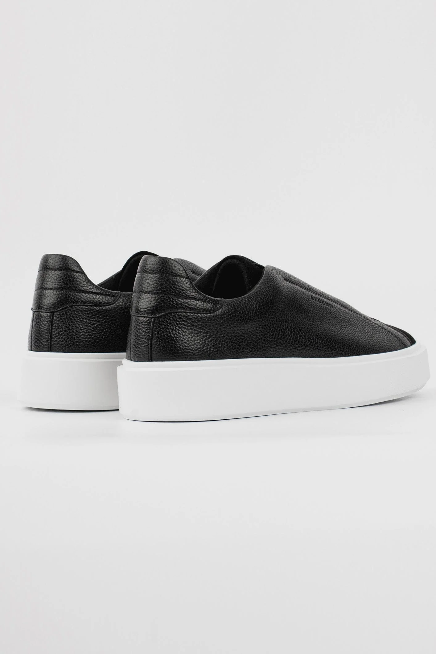 VELORA TRAINER - BLACK - Image 4